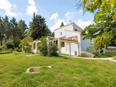 maison avec dépendance et piscine intérieure