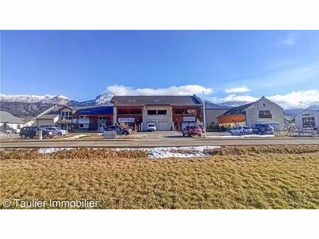 location local commercial 32m² villard de lans 38250