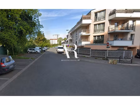 place de parking extérieure à noisy-le-sec