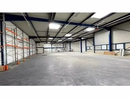 location local d’activités chelles 77500 1043m²