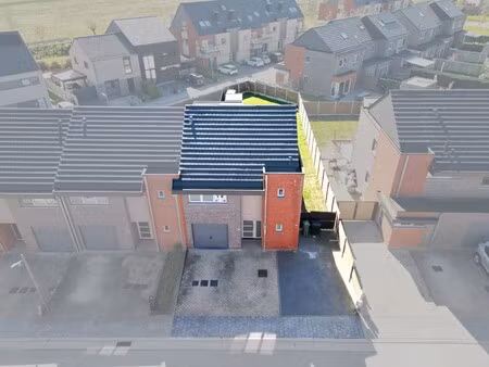 instapklare  ruime hob met 5 slpk  tuin én garage!