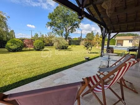 maison traditionnelle de 151 m² à pugnac