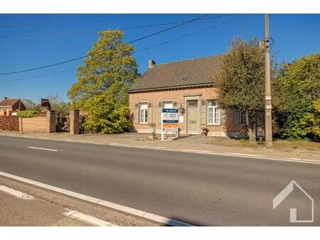 unieke hoeve bestaande uit 2 individuele woningen en atelier