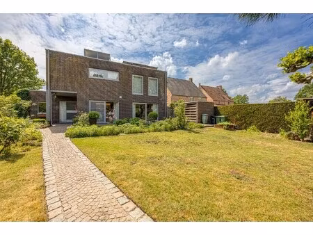 degelijke en energiezuinige villa op ca. 1000 m2