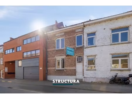 centraal gelegen renovatiewoning met tuin