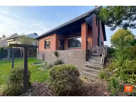 ruime alleenstaande woning te koop op een rustige locatie te beselare