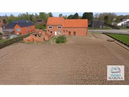 mooi te verkavelen perceel 18a met langgevelhoeve te betekom