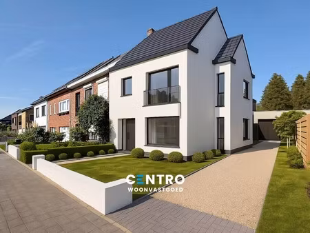 uiterst interessant gelegen woning te sint-andries!