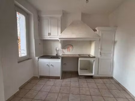 location appartement 1 pièce 30m² la cadiere d azur 83740