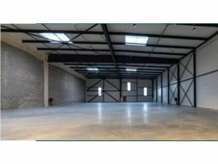 location local d’activités saint ouen l aumone 95310 1211m²