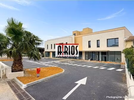 location local d’activités le pradet 83220 240m²