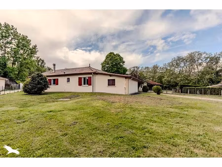 vente maison 4 pièces 135 m² à abzac (33230)  254 880 €