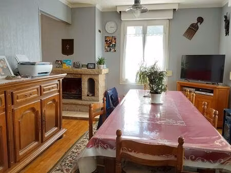 maison avec vie de plain pied. rostrenen 7 pièce(s) 113 m2