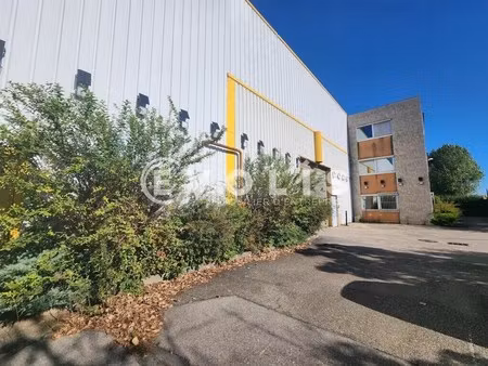 location local d’activités vaulx en velin 69120 1580m²