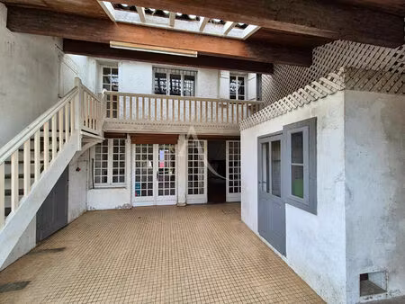 vente maison 9 pièces  183.74m²  villeneuve