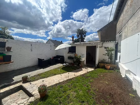 vente maison 4 pièces  77.00m²  saint