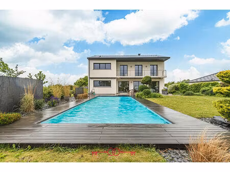 achat maison 8 pièces 196m²