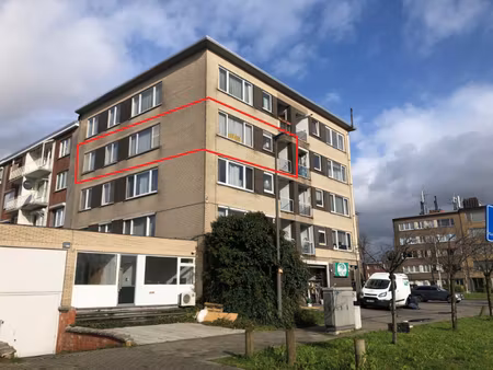 appartement te koop in wilrijk met 3 slaapkamers
