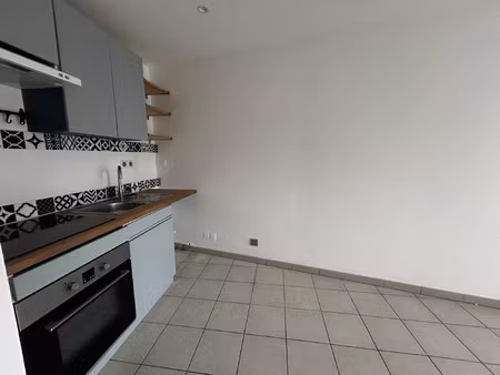 location appartement 2 pièces 44 m² à reims (51100)