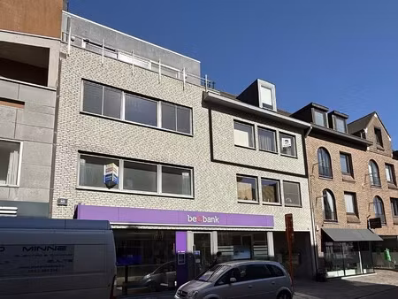 appartement op de tweede verdieping in het centrum van tielt.