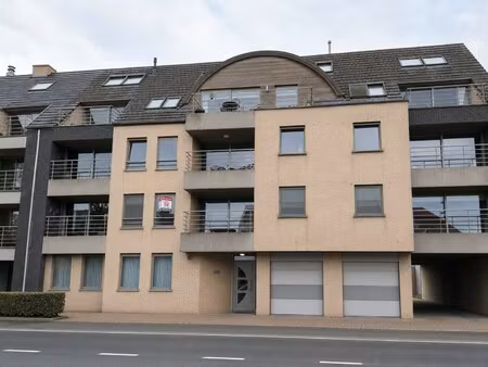 lichtrijk en gunstig gelegen appartement met 2 slpk  terras en garage  torhout
