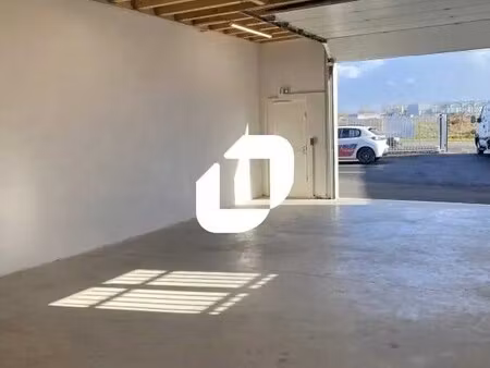 vente local d’activités izon 33450 106m² à 401m²