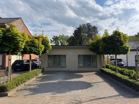 recent gerenoveerde woning met 2slpk en ruime tuin