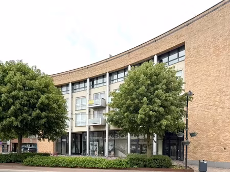 prachtig appartement in centrum beveren met zicht over de markt