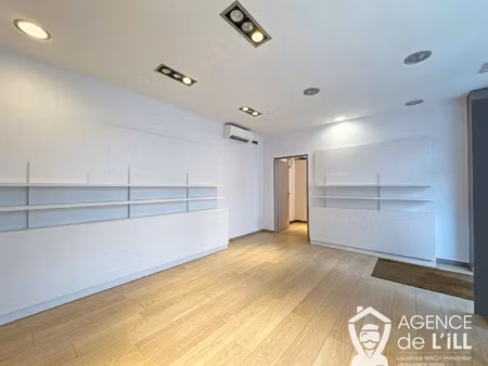 local commercial avec vitrine emplacement no1