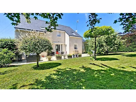 vente maison 8 pièces  222.00m²  briollay