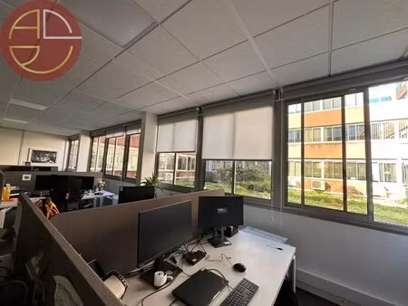location bureaux 364 m²