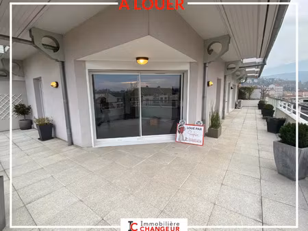 location appartement 5 pièces 103m2 voiron 38500 - 1433 € - surface privée
