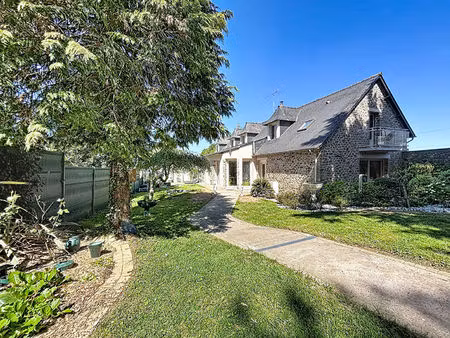 maison erbrée 7 pièce(s) 200 m2 proche de vitré.