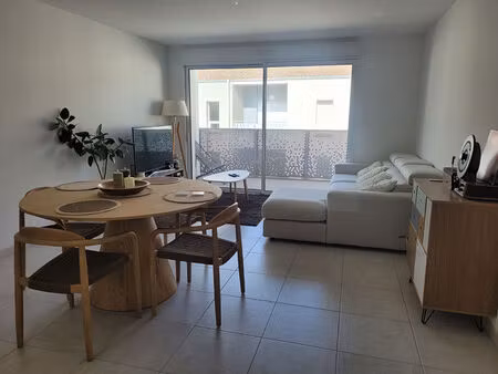 location appartement 2 pièces  48.70m²  les sables
