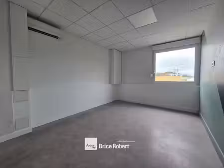location bureaux 138m²