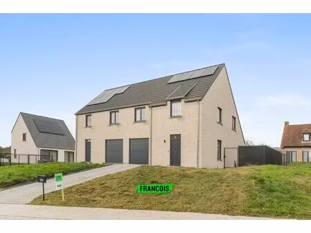 huis te koop in hooglede met 3 slaapkamers