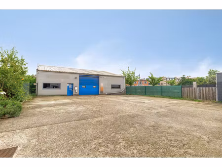 commercieel te koop in zwijndrecht met 5 slaapkamers