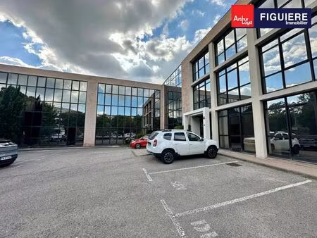 vente bureaux 77 m²