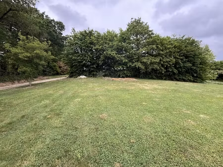 terrain - 581 m²