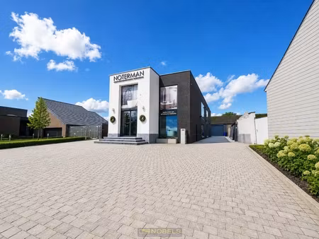 commercieel te koop in oudenaarde met 3 slaapkamers