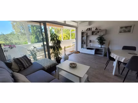 vente appartement 3 pièces 63m2 le lavandou 83980 - 349000 € - surface privée