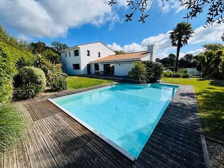 vente maison piscine à soullans (85300) : à vendre piscine / 289m² soullans