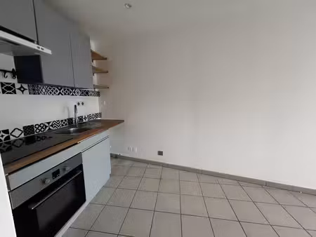 location appartement reims 51100 - - surface privée