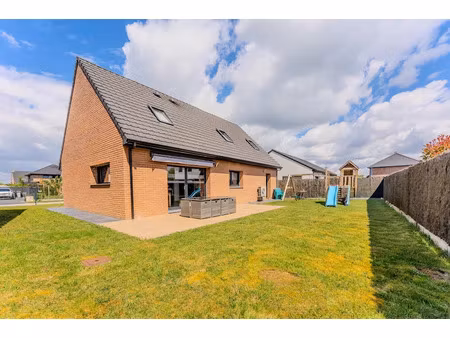 vente maison 6 pièces 150 m² à allennes-les-marais (59251)  437 000 €