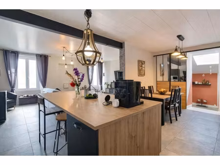 vente maison 8 pièces 200 m² à lieusaint (77127)  421 000 €