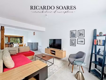 monceaux 60940 - maison ancienne rénovée en 2019 / 85 m2 / 2 chambres / grand sejour / jar