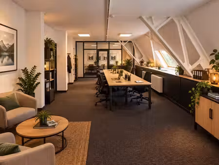 embourg–106 m² bureaux – 3 bureaux + parking – chges incl.
