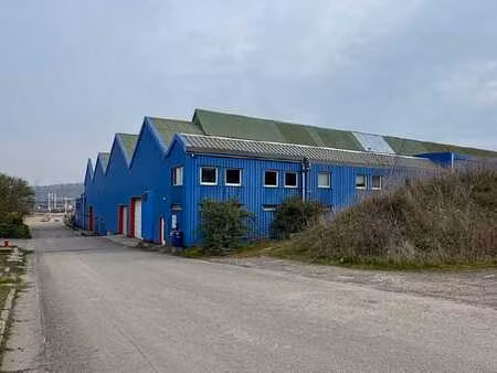 ensemble industriel +/-8500m² à vendre à seraing