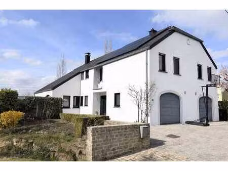 maison 4 façades – cadre de vie exceptionnel!