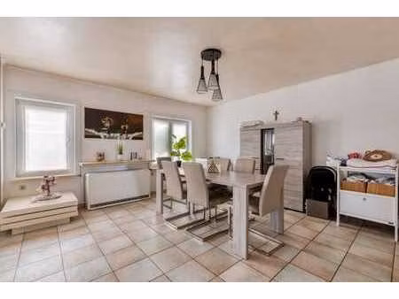 local commercial avec appartement spacieux à vendre